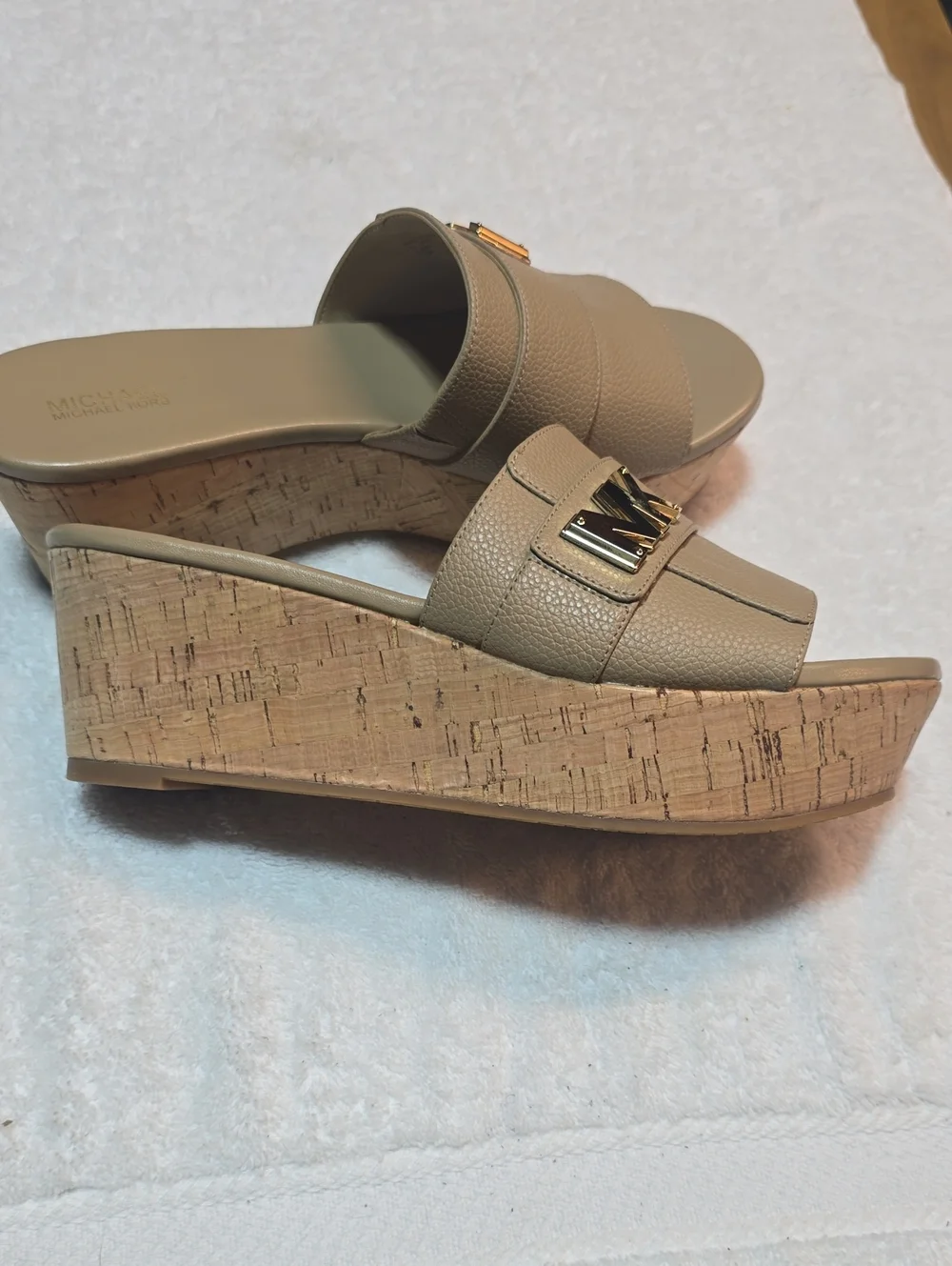 NWOT MICHAEL Michael Kors Jilly Cork Platform Slides